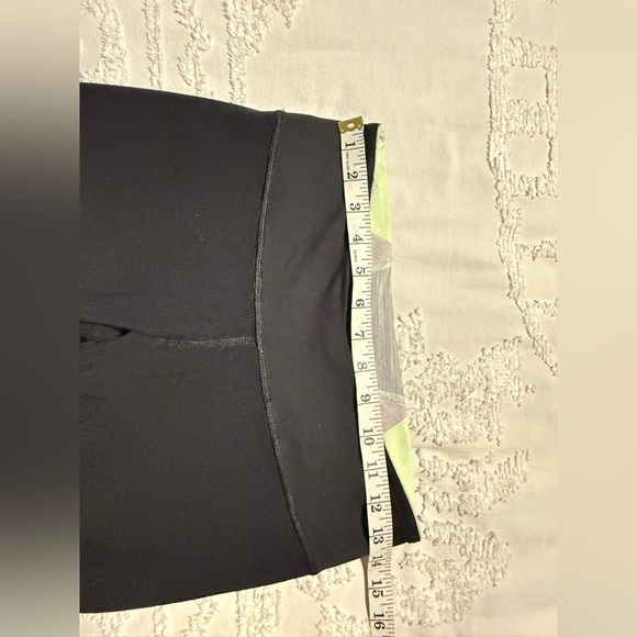 lululemon athletica Black Leggings Size 6 - Picture 5 of 8